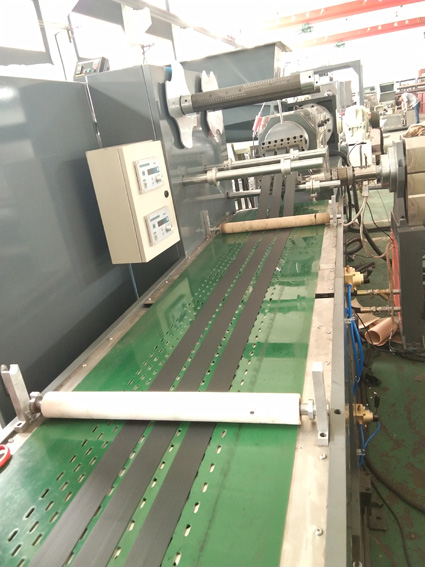 丁基阻尼胶带生产线,止震板胶条设备工厂